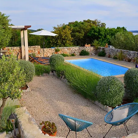 بيت للعطل Robinson House Bosiljka *